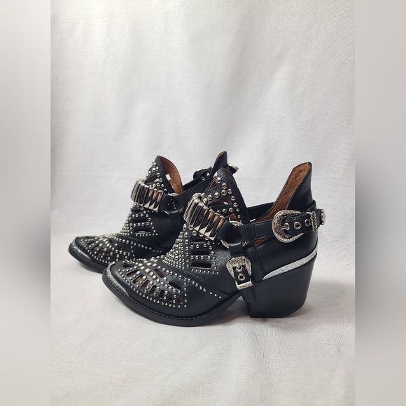 Jeffrey Campbell Calhoun Ankle Boot Black Silver Metal Studded Leather Sz 6 - Picture 2 of 11